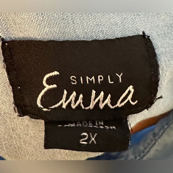 Simply Emma Women’s Button Down Light Denim Long Sleeve Shirt Size 2X - Picture 5 of 6